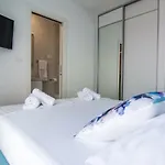 Pearl Hotel *